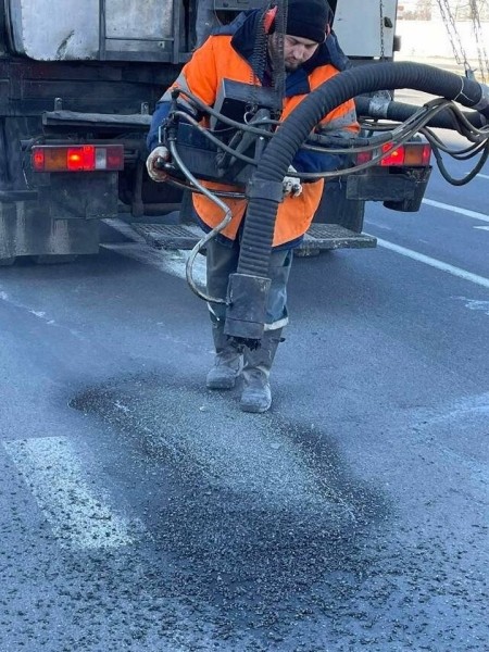 В Бресте продолжается ямочный ремонт дорог В Бресте продолжается ямочный ремонт дорог