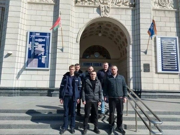 Почти месяц не могли уехать: белорусские железнодорожники вернулись с Украины