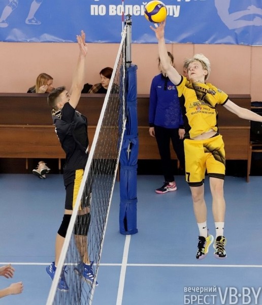 Брестские юноши выиграли серебро на домашнем турнире по волейболу Брестские юноши выиграли серебро на домашнем турнире по волейболу