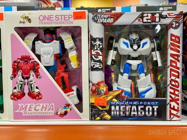 Ребрендинг брестского «Детского мира» на Советской: новый логотип и еще больше стильной одежды, забавных игрушек, школьной канцелярии