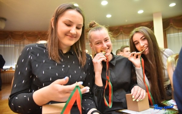 Фоторепортаж. Спортивная элита Барановичей получила заслуженные награды по итогам 2021 года