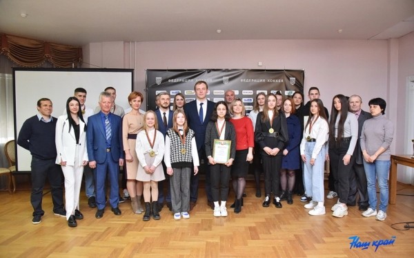 Фоторепортаж. Спортивная элита Барановичей получила заслуженные награды по итогам 2021 года