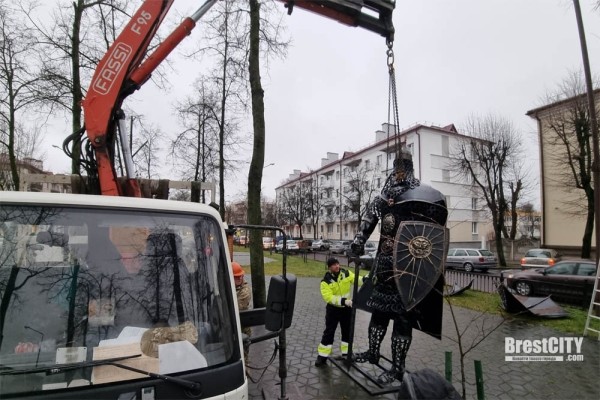 Металлические скульптуры из Барановичей установят на центральной улице Бреста