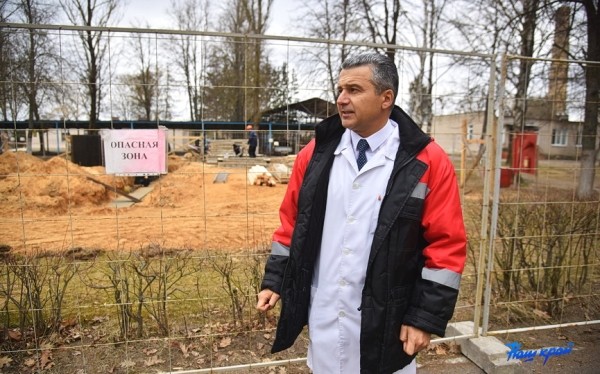 На территории барановичской больницы № 2 идет важная стройка На территории барановичской больницы № 2 идет важная стройка