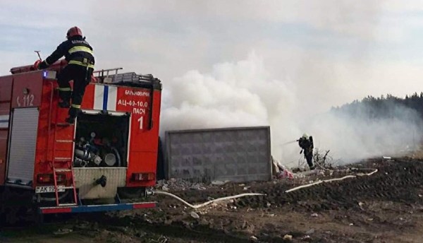 Недалеко от места падения самолета в Барановичах горела трава. Фотофакт