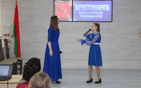 Поздравление сотрудниц в канун 8 Марта в Барановичских тепловых сетях Поздравление сотрудниц в канун 8 Марта в Барановичских тепловых сетях