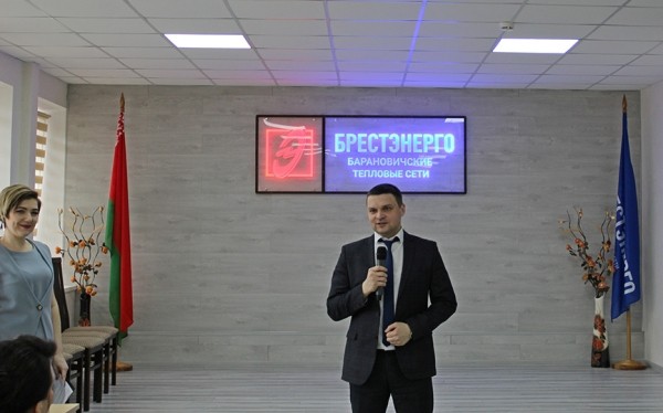 Поздравление сотрудниц в канун 8 Марта в Барановичских тепловых сетях Поздравление сотрудниц в канун 8 Марта в Барановичских тепловых сетях