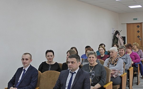 Поздравление сотрудниц в канун 8 Марта в Барановичских тепловых сетях Поздравление сотрудниц в канун 8 Марта в Барановичских тепловых сетях