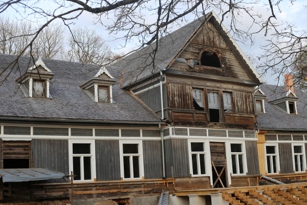 Путешествие одного дня: Очаровательная часовня и загадочная усадьба – что посмотреть и чему удивиться в Грушевке Путешествие одного дня: Очаровательная часовня и загадочная усадьба – что посмотреть и чему удивиться в Грушевке