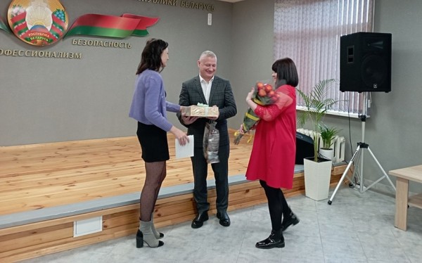 Сотрудников Барановичского отдела Департамента охраны поздравили с Днем милиции Сотрудников Барановичского отдела Департамента охраны поздравили с Днем милиции