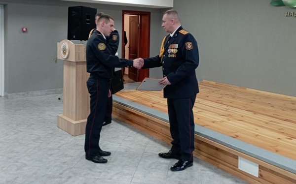 Сотрудников Барановичского отдела Департамента охраны поздравили с Днем милиции Сотрудников Барановичского отдела Департамента охраны поздравили с Днем милиции