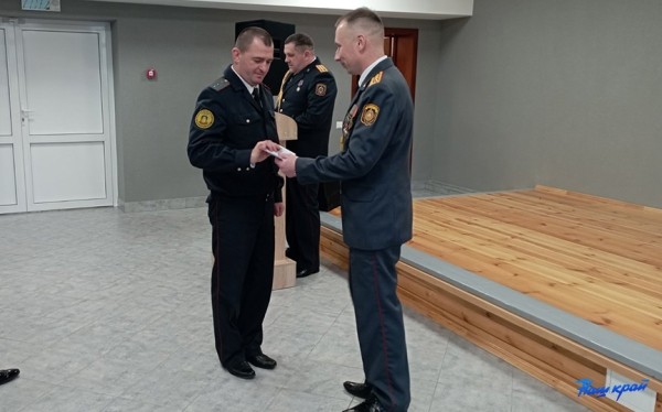 Сотрудников Барановичского отдела Департамента охраны поздравили с Днем милиции Сотрудников Барановичского отдела Департамента охраны поздравили с Днем милиции