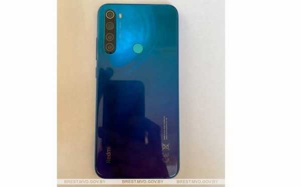 Уснул, проснулся, телефона нет. Житель Барановичей лишился мобильного, когда выпивал с приятелями