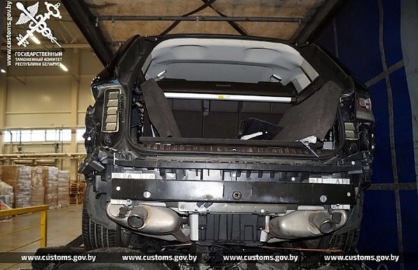 Началась контрабанда предметов роскоши? Под видом запчастей пытались провезти Range Rover Sport