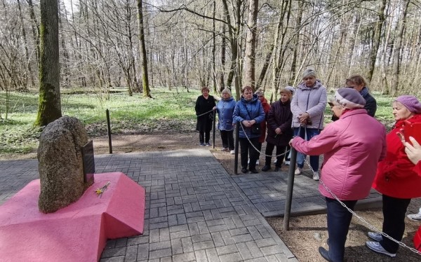 Экскурсионный тур «Следы истории войны» раскрыл барановичанам трагичные страницы военных лет