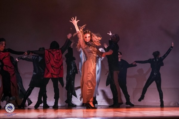 Фотофакт. Как в БарГУ прошел показ музыкально-поэтической композиции «Обещание» Фотофакт. Как в БарГУ прошел показ музыкально-поэтической композиции «Обещание»