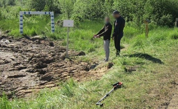 В Беларуси мужчина сделал две врезки в нефтепровод, чтобы экономить на топливе. Как его наказали?