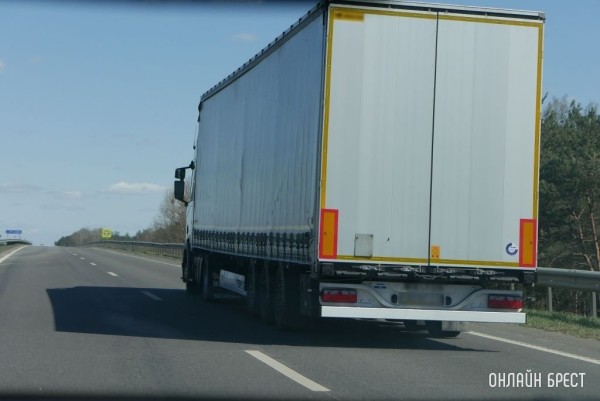 Подробности санкций: белорусские грузоперевозчики под запретом в ЕС с 16 апреля Подробности санкций: белорусские грузоперевозчики под запретом в ЕС с 16 апреля