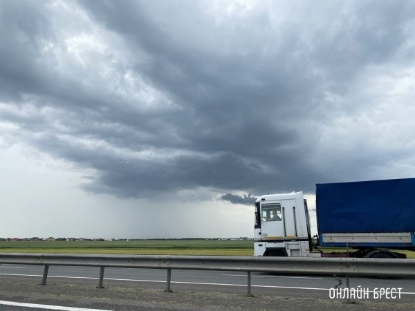 С 15 апреля в Беларуси отменяются весенние сезонные ограничения на республиканских дорогах. Что это значит С 15 апреля в Беларуси отменяются весенние сезонные ограничения на республиканских дорогах. Что это значит