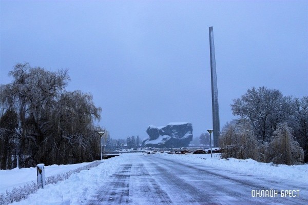 Читатель: Снежный апрель в Брестской крепости
             
                Читатель: Снежный апрель в Брестской крепости