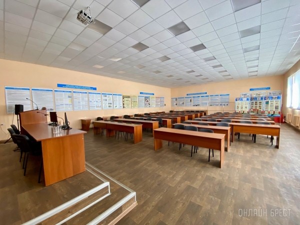 Учиться никогда не поздно! Водители-международники, водители опасных грузов, машинисты, газосварщики, слесари – эти и многие другие профессии на курсах в Учебном центре им. Д.М. Карбышева ДОСААФ в Бресте