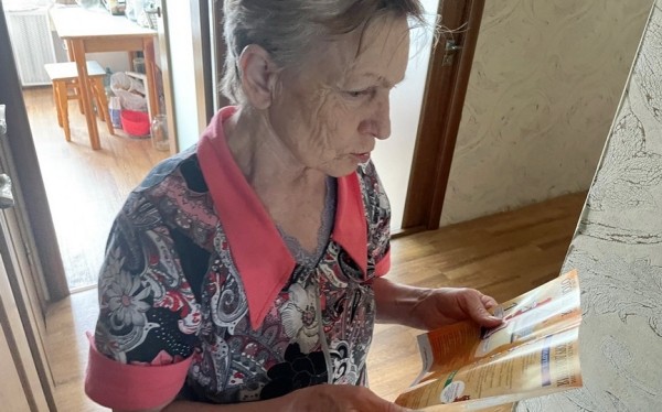 Безопасность на контроле у спасателей: инспектор пропаганды провела профилактическую работу с населением