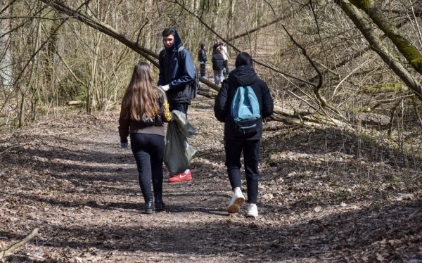 Члены детских и молодежных общественных организаций города приняли участие в республиканской акции  «Неделя леса – 2022»