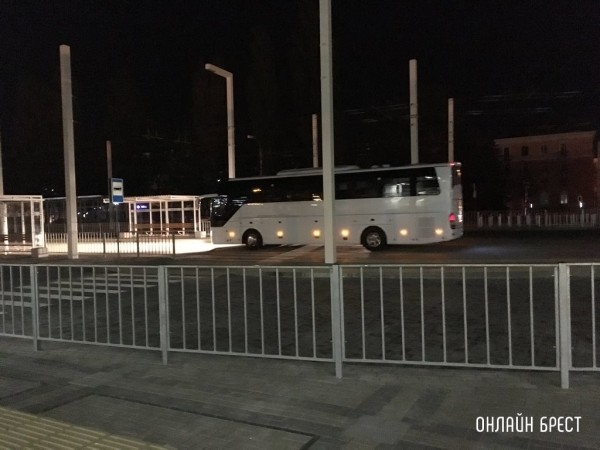 На автобусе за границу: кто возит, куда и как часто