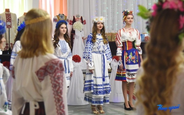 Фоторепортаж. «Мисс Весну» выбрали в Барановичском районе
