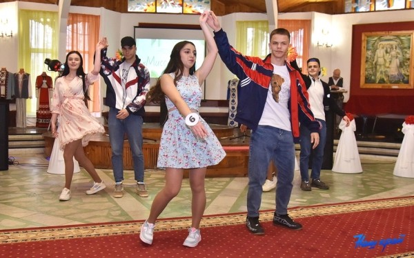 Фоторепортаж. «Мисс Весну» выбрали в Барановичском районе