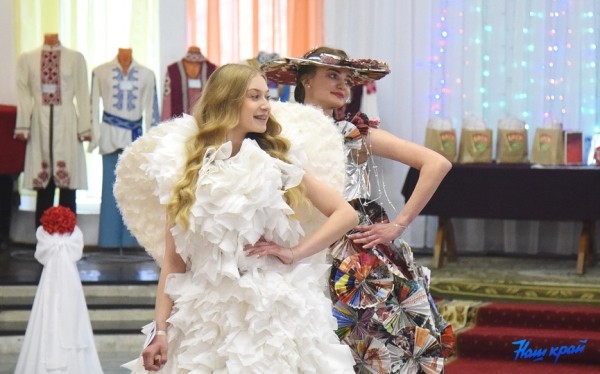 Фоторепортаж. «Мисс Весну» выбрали в Барановичском районе