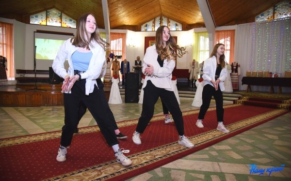 Фоторепортаж. «Мисс Весну» выбрали в Барановичском районе