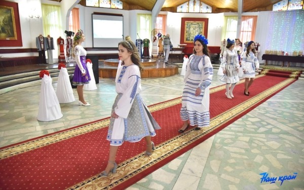 Фоторепортаж. «Мисс Весну» выбрали в Барановичском районе