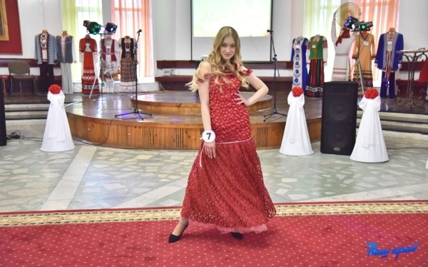 Фоторепортаж. «Мисс Весну» выбрали в Барановичском районе