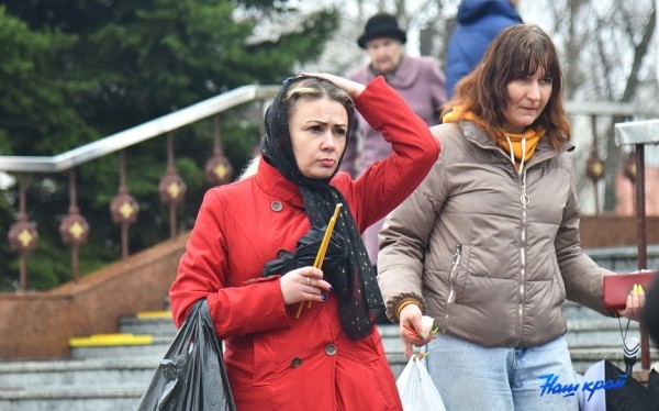 Фоторепортаж. Освящение пасхальных яиц и куличей в храмах Барановичей Фоторепортаж. Освящение пасхальных яиц и куличей в храмах Барановичей