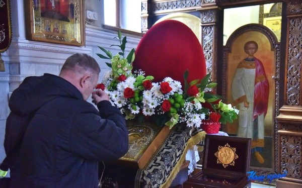 Фоторепортаж. Освящение пасхальных яиц и куличей в храмах Барановичей Фоторепортаж. Освящение пасхальных яиц и куличей в храмах Барановичей