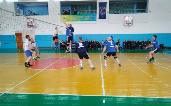 Где в Барановичах работают самые страстные волейболисты Где в Барановичах работают самые страстные волейболисты