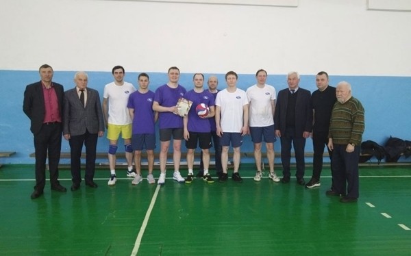 Где в Барановичах работают самые страстные волейболисты Где в Барановичах работают самые страстные волейболисты