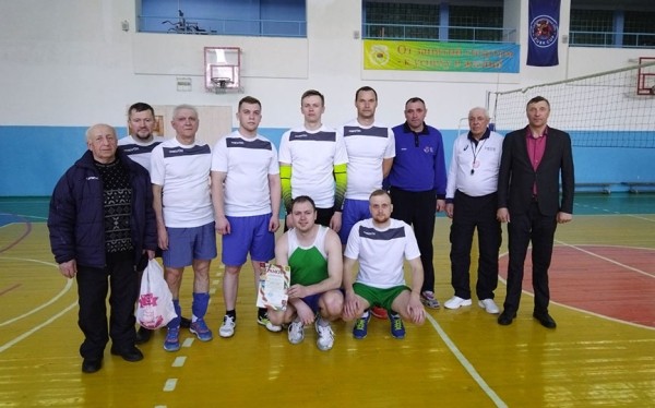 Где в Барановичах работают самые страстные волейболисты Где в Барановичах работают самые страстные волейболисты