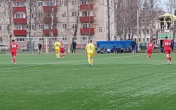 Холодный «душ» - в холодный дождь. ФК «Сморгонь» - ФК «Барановичи» - 3:0 Холодный «душ» - в холодный дождь. ФК «Сморгонь» - ФК «Барановичи» - 3:0