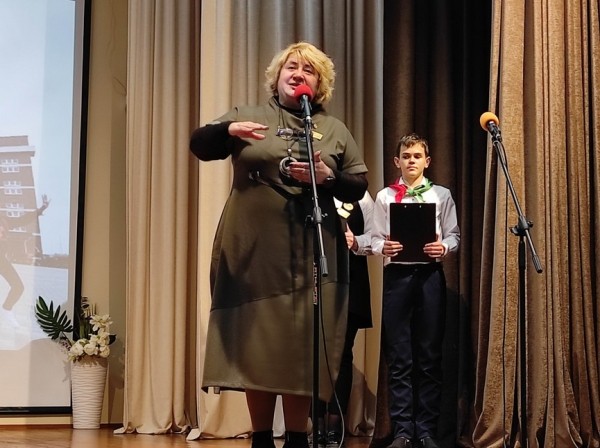 Имя дважды Героя Советского Союза С.И. Грицевца присвоено пионерской дружине самой большой школы Барановичей Имя дважды Героя Советского Союза С.И. Грицевца присвоено пионерской дружине самой большой школы Барановичей