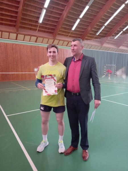 Кто лучше всех в Барановичах играет в бадминтон