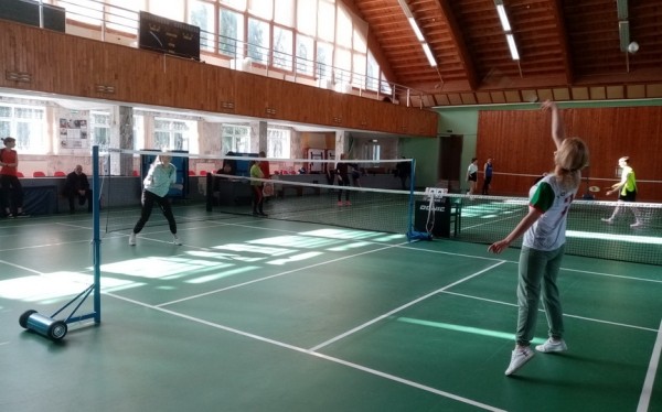 Кто лучше всех в Барановичах играет в бадминтон