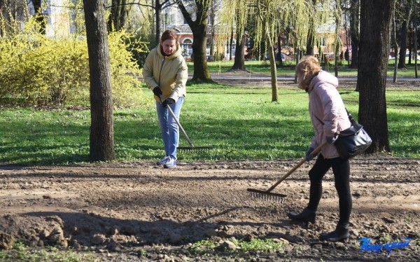 На финишной прямой. В Барановичах подходит к завершению благоустройство парка На финишной прямой. В Барановичах подходит к завершению благоустройство парка