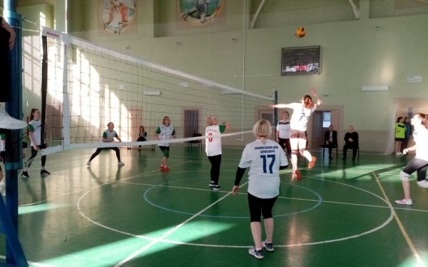 Представительницы прекрасного пола Барановичей борются за звание лучших волейболисток
