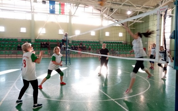 Представительницы прекрасного пола Барановичей борются за звание лучших волейболисток