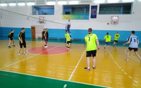 В День здоровья в разгаре – чемпионат Барановичей по волейболу В День здоровья в разгаре – чемпионат Барановичей по волейболу