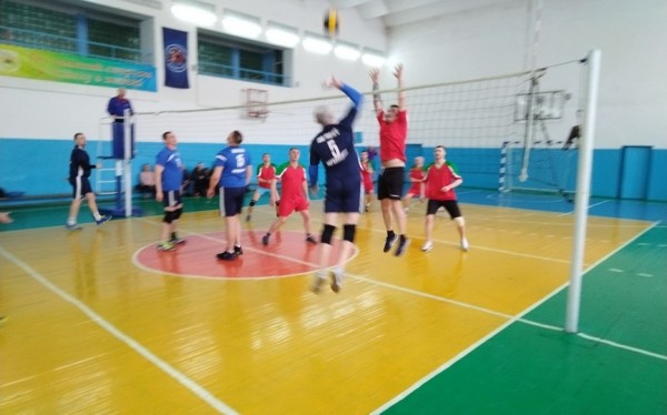 В День здоровья в разгаре – чемпионат Барановичей по волейболу В День здоровья в разгаре – чемпионат Барановичей по волейболу