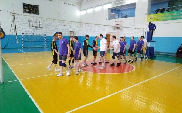 В День здоровья в разгаре – чемпионат Барановичей по волейболу В День здоровья в разгаре – чемпионат Барановичей по волейболу