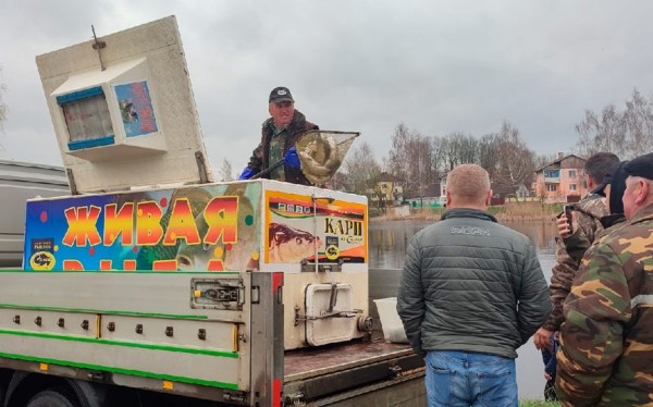 Жители агрогородка в Барановичском районе сами зарыбили водоем